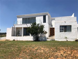 4 Bed House in Bronkhorstfontein AH