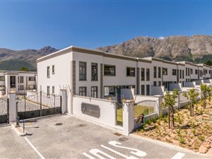 2 Bed Apartment in Franschhoek