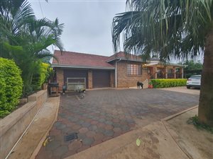 3 Bed House in Prestbury