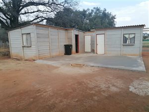585 m² Land available in Pollak Park
