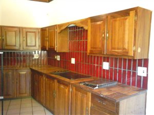 4 Bed House in Floracliffe