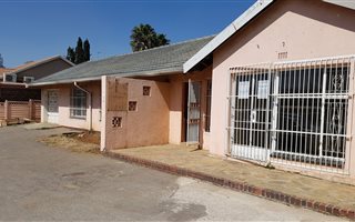 3 Bedroom House in Harmelia