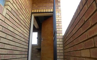 2 Bedroom Townhouse in Elarduspark