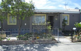 4 Bedroom House in Cloetesville