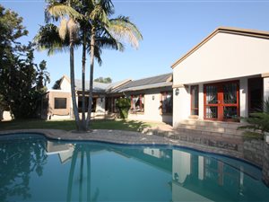 5 Bed House in Weltevreden Park