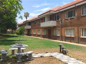 2 Bed Townhouse in Three Rivers