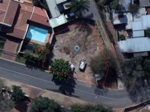 480 m² Land available in Waterkloof Glen