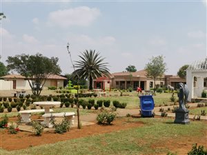 1.6 ha Farm in Unitas Park