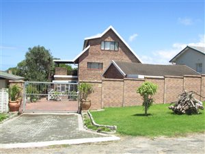 7 Bed House in East Bank