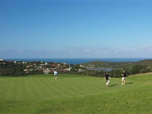 887 m² Land available in Cintsa
