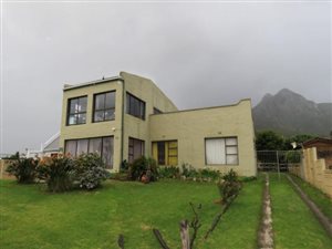 4 Bed House in Kleinmond