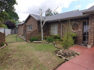 3 Bed House in Panorama