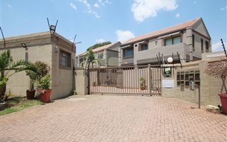 3 Bedroom House in Buurendal