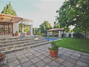 4 Bed House in Briza