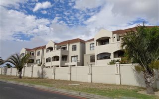 2 Bedroom Apartment in Vredekloof