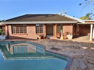 3 Bed Townhouse in Amanzimtoti