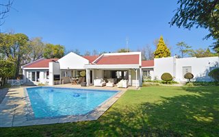 5 Bedroom House in Fourways Gardens