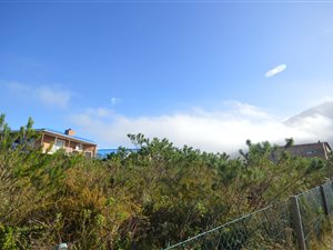 884 m² Land available in Bettys Bay