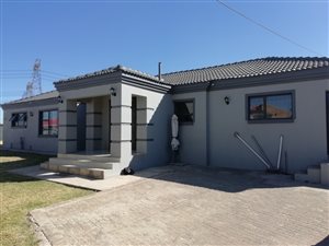 4 Bed House in Mayberry Park