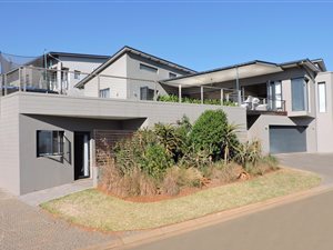 4 Bed House in Victoria Country Club Estate