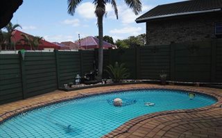 3 Bedroom Simplex in Birdswood