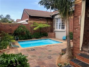 3 Bed Townhouse in Equestria