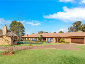 5 Bed House in Pomona