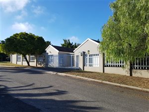 3 Bed House in The Crest