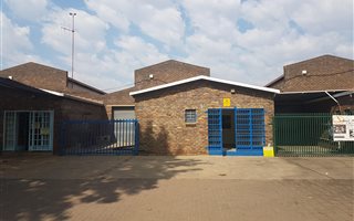 360 m² Industrial space in Booysens