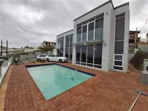 4 Bed House in Treasure Beach