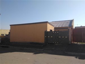 2 Bed House in Tembisa