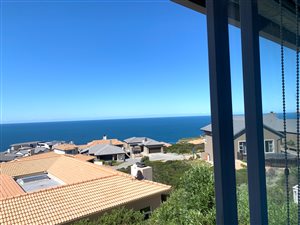 3 Bed Townhouse in Pinnacle Point Golf Estate