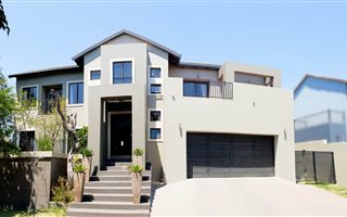 5 Bedroom House in Olympus Country Estate