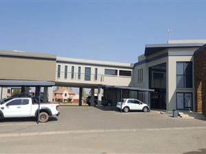 395 m² Office Space in Lynnwood