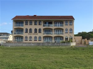 2 Bed Apartment in Uvongo