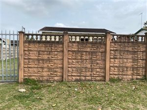2 Bed House in Aquadene