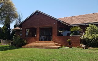 1.7 ha Farm in Tarlton