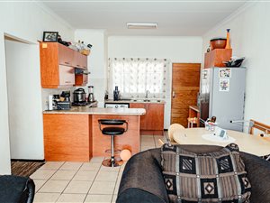 2 Bed Apartment in Westdene