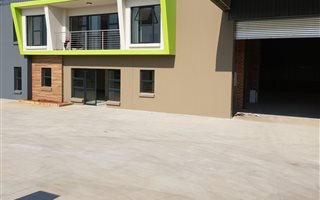 941 m² Industrial space in Chloorkop