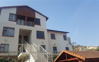 3 Bedroom Townhouse in Azaleapark
