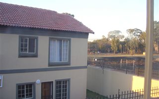 2 Bedroom Duplex in Willow Park Manor