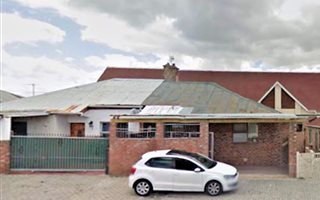 3 Bedroom House in Kensington