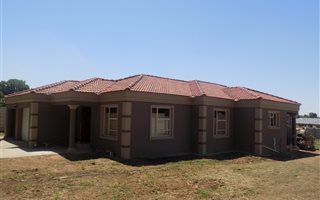 3 Bedroom House in Amajuba Park