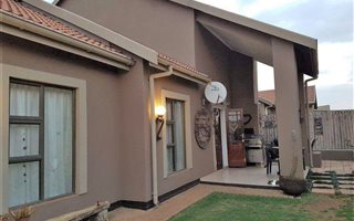 3 Bedroom Apartment in Vanderbijlpark SE