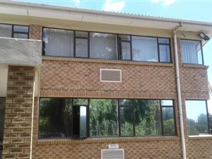 215 m² Commercial space in Cowies Hill