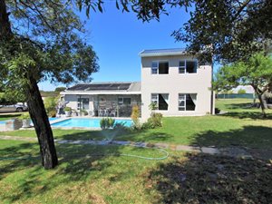 42 ha Smallholding in Hopefield
