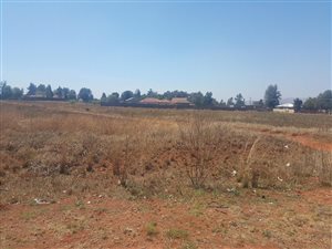 4047 m² Land available in Highbury