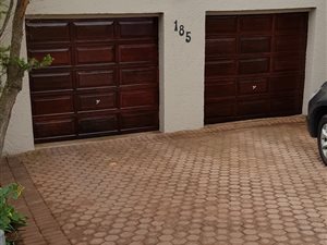 4 Bedroom House in Noordheuwel