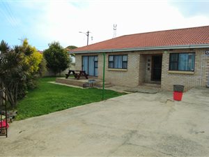 3 Bed House in Greenfields