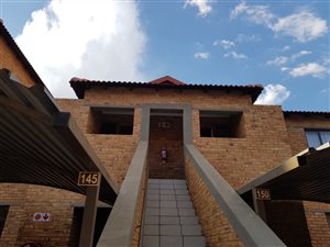2 Bed Townhouse in Cruywagenpark